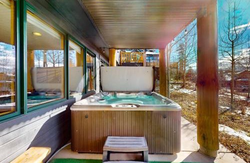 Fraser House | Sundance Mountain Retreat