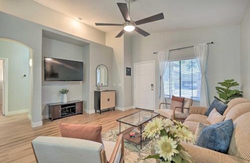 Peoria House | Sunlit Peoria Gem w/Yard: Hike, Golf & Explore!