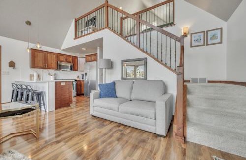 Arnolds Park House | Sunny Blue at Bridges Bay + Waterpark Access