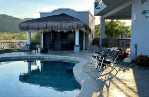 Los Barriles House | Sunny Poolside Escape Near the Beach