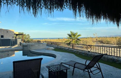 Los Barriles House | Sunny Poolside Escape Near the Beach