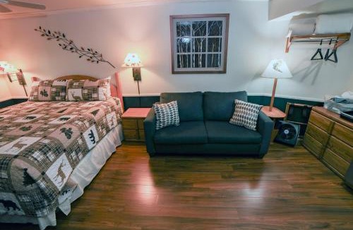 Estes Park Apartment | Sunnyside Knoll- 4 cabin