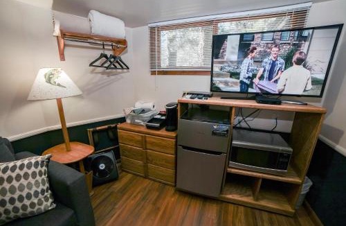 Estes Park Apartment | Sunnyside Knoll- 4 cabin