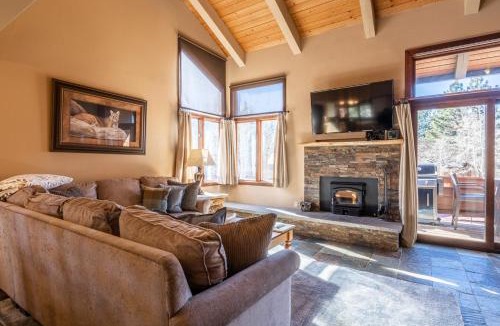Mammoth Lakes House | Sunrise 9