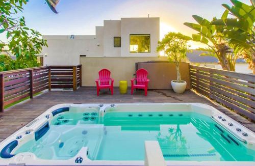Sunset Cliffs House | Sunset Cliffs Modern Luxury Estate w Ocean Views, Oversized Spa, AC, Yard!