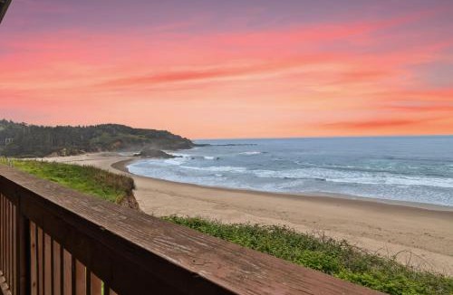 Lincoln Beach Hotel | Sunset Haven Oceanfront Hotel