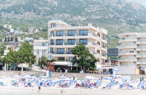 Dobra Voda Hotel | Sunset Hotel