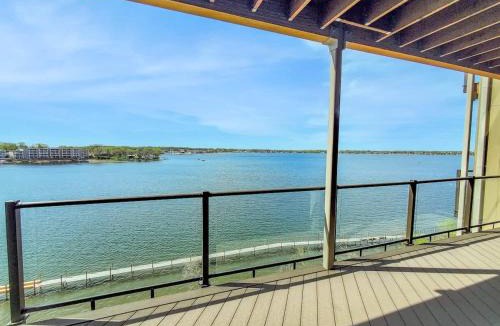 Arnolds Park House | Sunset Shores 4BR Lake Escape Family Friendly