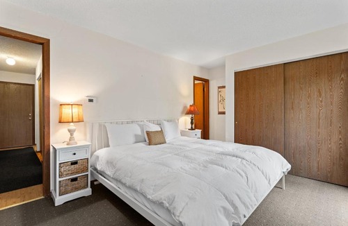 Fraser Apartment | Sunsong 1B