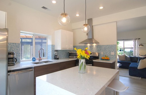 Vista Norte House | Sunsplashed, Fully Renovated Palm Springs Modern with Pool, Spa, Fire Pit