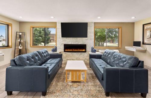 Ankeny Hotel | Super 8 by Wyndham Ankeny/Des Moines Area