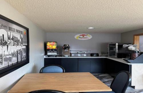 Belle Fourche Hotel | Super 8 by Wyndham Belle Fourche SD