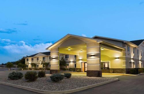 Big Timber Hotel | Super 8 by Wyndham Big Timber