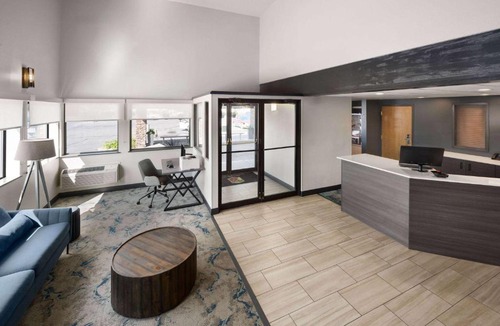 Columbus Hotel | Super 8 by Wyndham Columbus