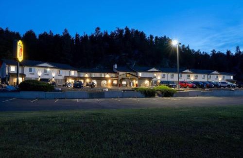 Custer Hotel | Super 8 by Wyndham Custer/Crazy Horse Area