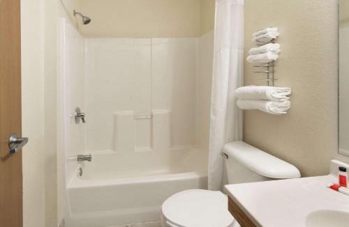 Fountain Hotel | Super 8 by Wyndham Fountain