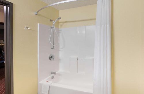 Fountain Hotel | Super 8 by Wyndham Fountain