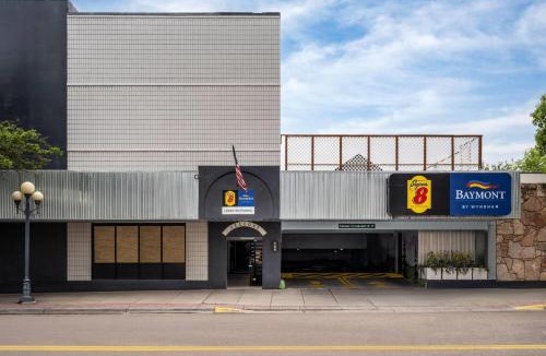 Great Falls Hotel | Super 8 by Wyndham Great Falls City Center