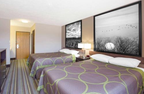 Hastings Hotel | Super 8 by Wyndham Hastings