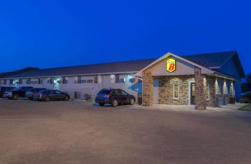 Kearney Hotel | Super 8 by Wyndham Kearney