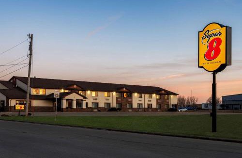 Oelwein Hotel | Super 8 by Wyndham Oelwein