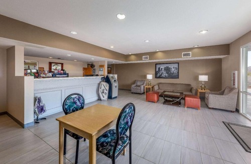 Quartzsite Hotel | Super 8 by Wyndham Quartzsite AZ