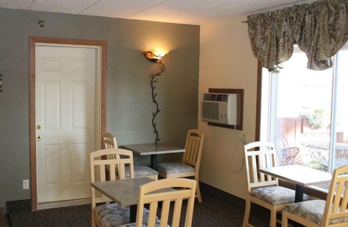 Rapid City Hotel | Super 8 by Wyndham Rapid City
