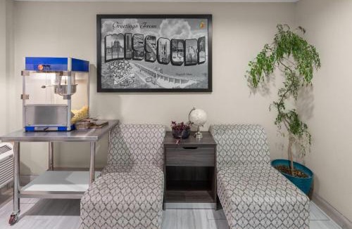 Rock Port Hotel | Super 8 by Wyndham Rock Port MO