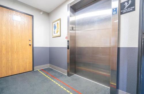 Sioux City Hotel | Super 8 by Wyndham Sioux City South
