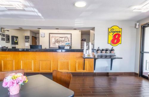 Sioux City Hotel | Super 8 by Wyndham Sioux City South
