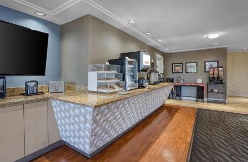 Mountain View Hotel | SureStay Plus Hotel by Best Western Mountain View