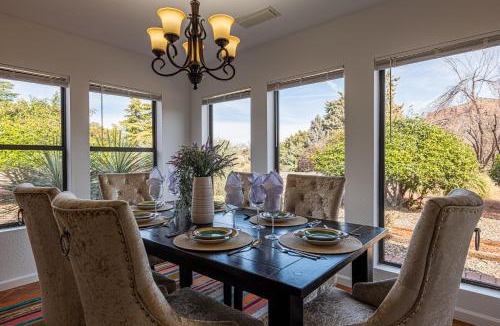 Oak Creek House | Surrounding Red Rock Views, Close to Trails, Enjoy Local Wildlife!