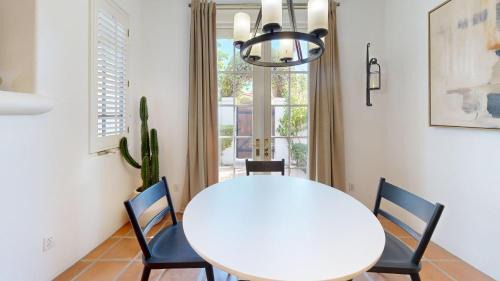La Quinta Apartment | SV254 Spacious 2BR Spa Villa Retreat at LQ Resort