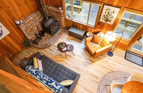 Glacier House | Sweet Seclusion