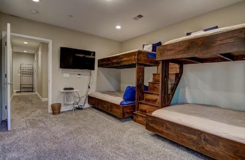 South Lake Tahoe House | Tahoe Woods Hideout Bdtahoe