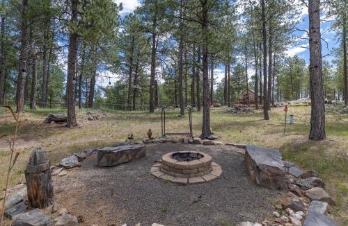 Custer House | Tatanka Hideaway Hot Tub Pool Table Massive Space