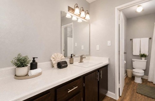 Tempe Apartment | Tempe Resort Stay Near ASU - 2BR Pool & Gym