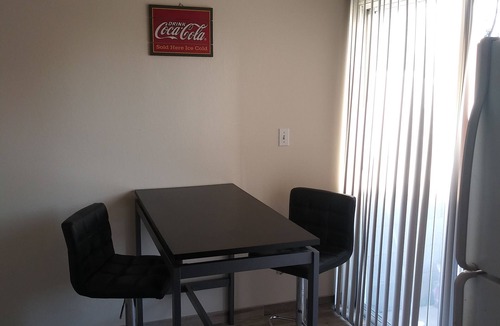 Sunset House | Tempe Townhouse walking distance to ASU/Mill Ave & 5 min from Sky Harbor Airport
