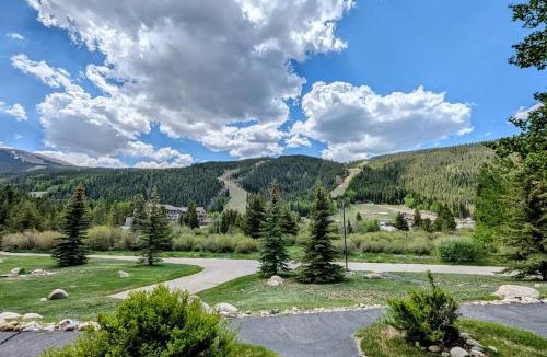 Mountain House House | Tenderfoot Lodge 2613 by SummitCove Lodging in Colorado