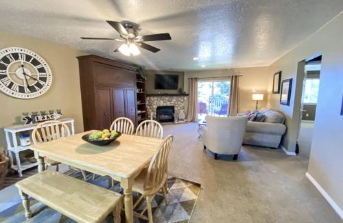 Harbor Village House | Tennis Building 201