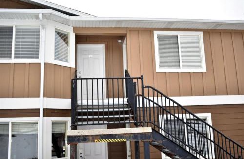 Harbor Village House | Tennis Building 201