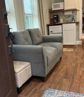 Minneapolis - St. Paul Apartment | Terrific cozy studio space with kitchenette and patio