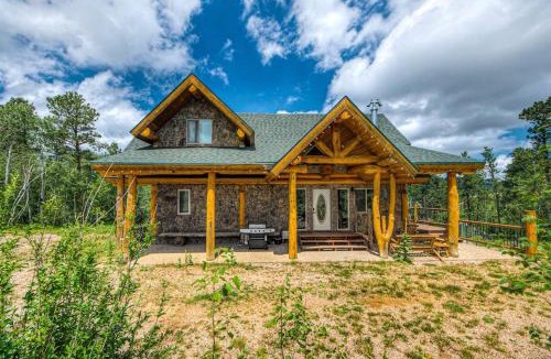 Deadwood House | Tetro Rock Retreat