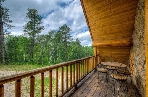 Deadwood House | Tetro Rock Retreat