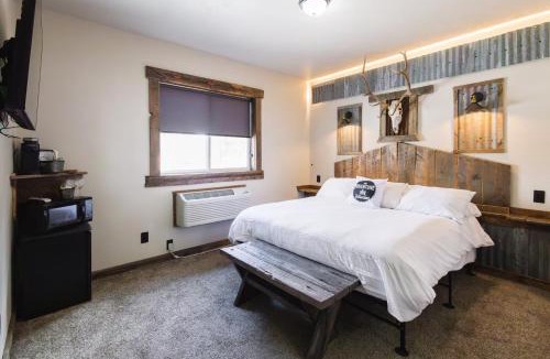 West Yellowstone Hotel | The Adventure Inn Yellowstone