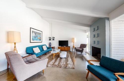 Twin Palms House | The Arrow of Twin Palms - Midcentury Alexander - 3505
