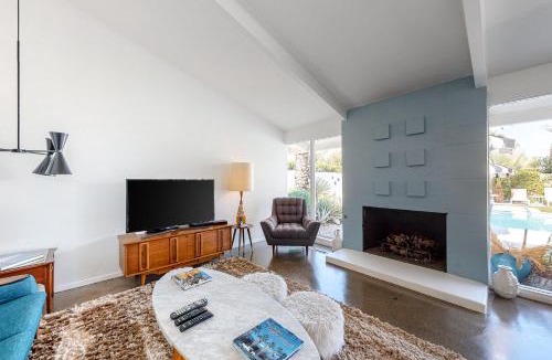 Twin Palms House | The Arrow of Twin Palms - Midcentury Alexander - 3505