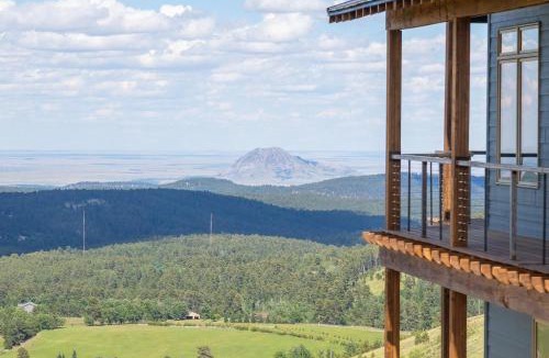 Deadwood House | The Bald Doe