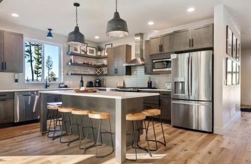 Philipsburg House | The Basin - Luxury Family Cabin in Philipsburg
