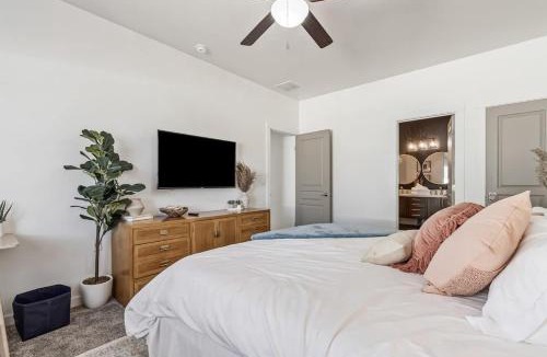 Nampa House | The Bella! West Nampa Private 3 Bedroom Home